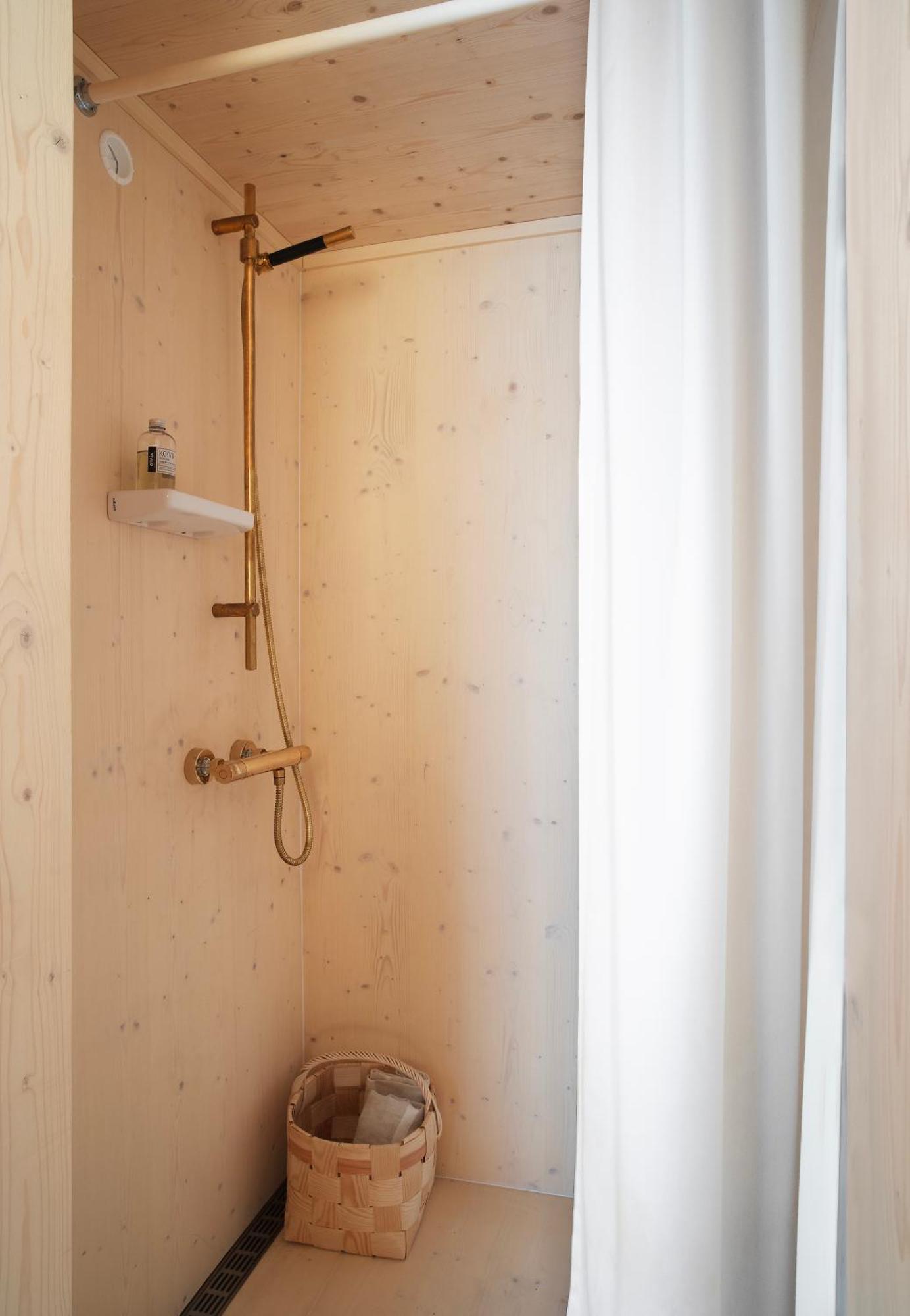 Majamaja Off-grid Retreat Helsinki